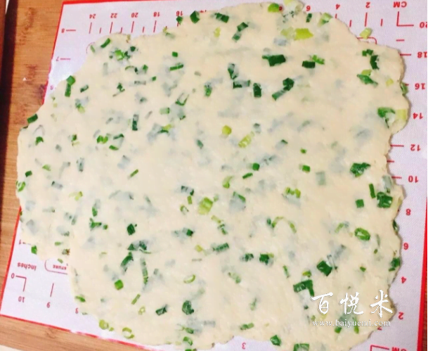 西式糕點(diǎn)，香蔥，蘇打餅干的制作方法，低熱量，酥脆味道還不錯(cuò)